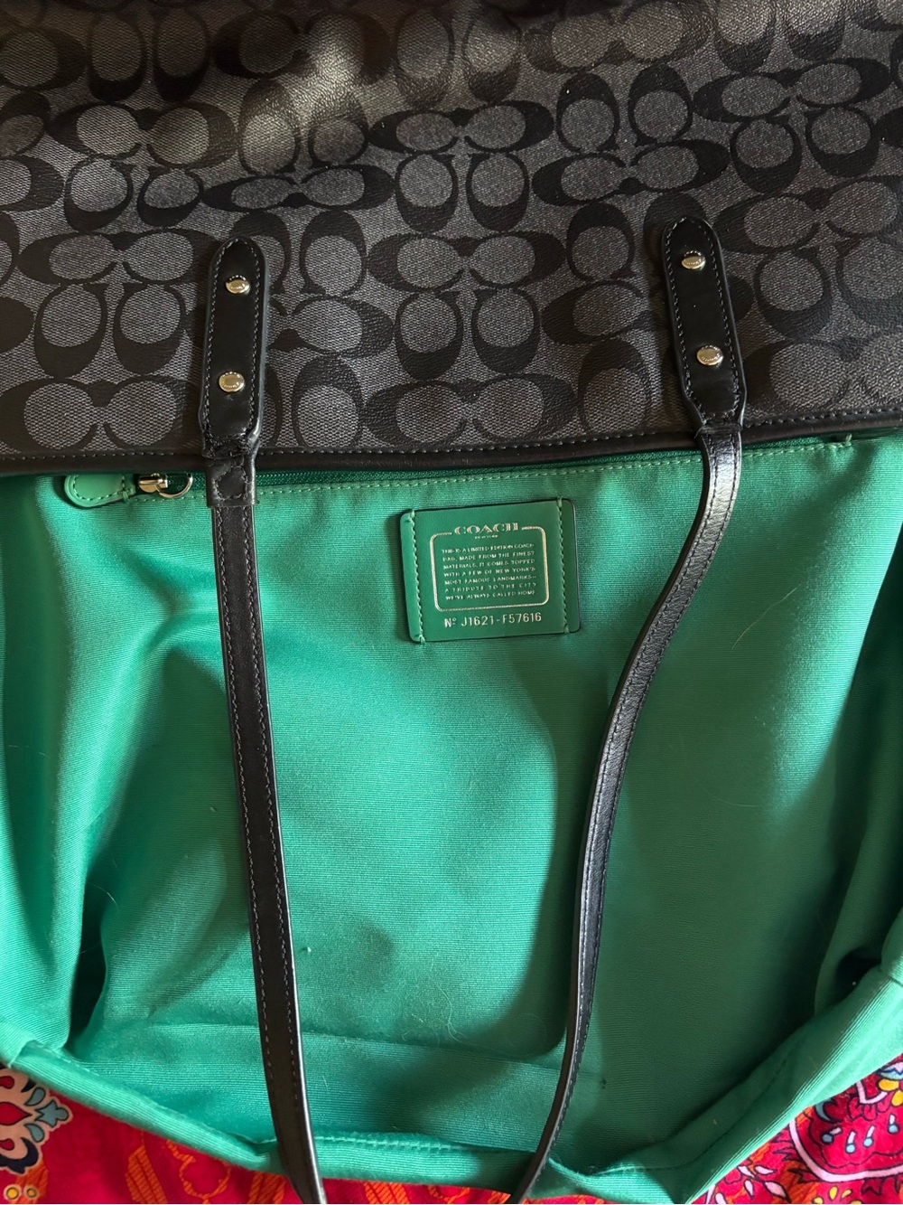 COACH NYC skyline city zip tote in signature canvas, style F57616 - Picture 5 of 9